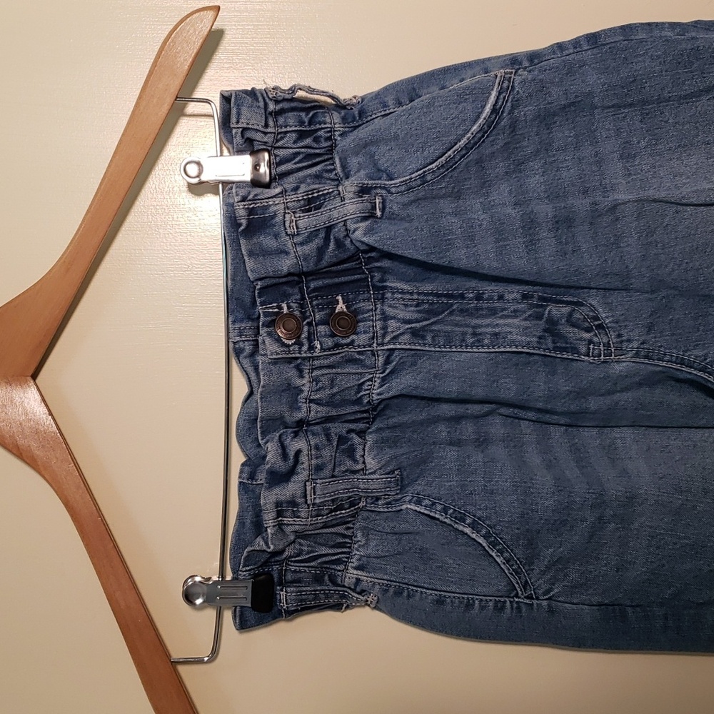 Sol Women's High Rise Mom Blue Jeans w/Elastic Waist, Size 8 Waist 28"